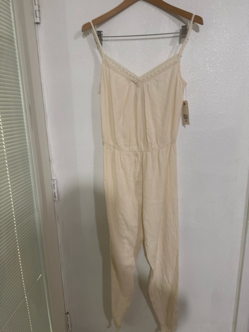 NWT Sleeveless Cream Jumpsuit with Lace Trim M